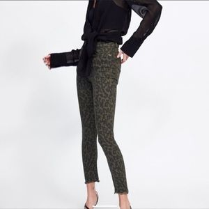 NWT Zara high rise skinny animal print jean size 4